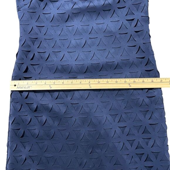 Lilly Pulitzer Daisy Laser Cut Scuba Dress Sz XS Navy Preppy Resort Country Club - Picture 8 of 13